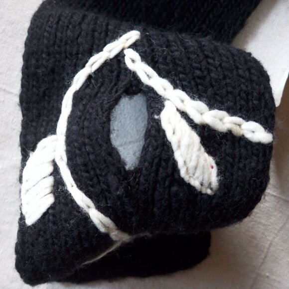 NWT Vintage Brooklyn Handknit Black Wool Scarf - Picture 8 of 10